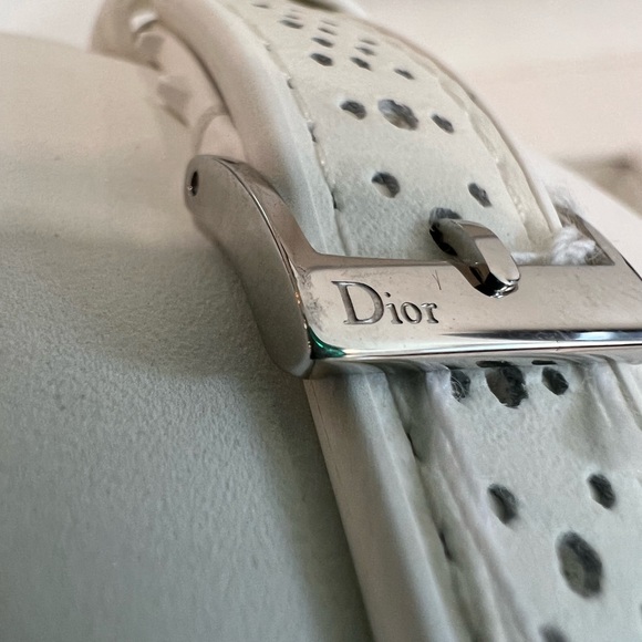 DIOR VIII Montaigne 32mm Quartz Watch - Picture 9 of 12